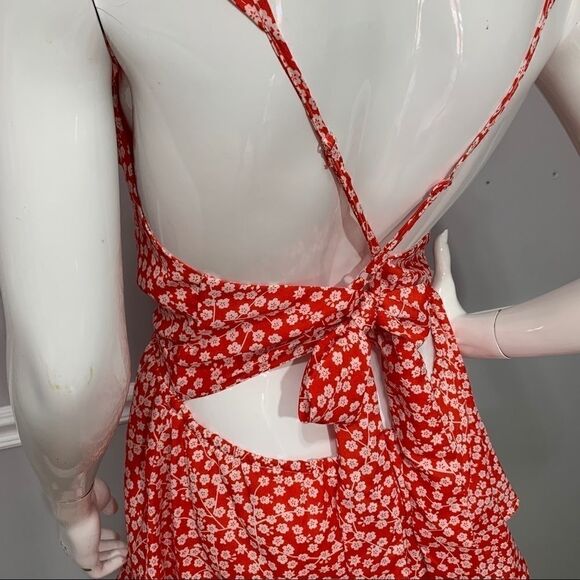 Flirty, sexy red floral ruffled romper - L - Picture 11 of 14